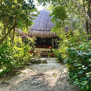 Camping Glamping Bunga Lotus, Tulum
